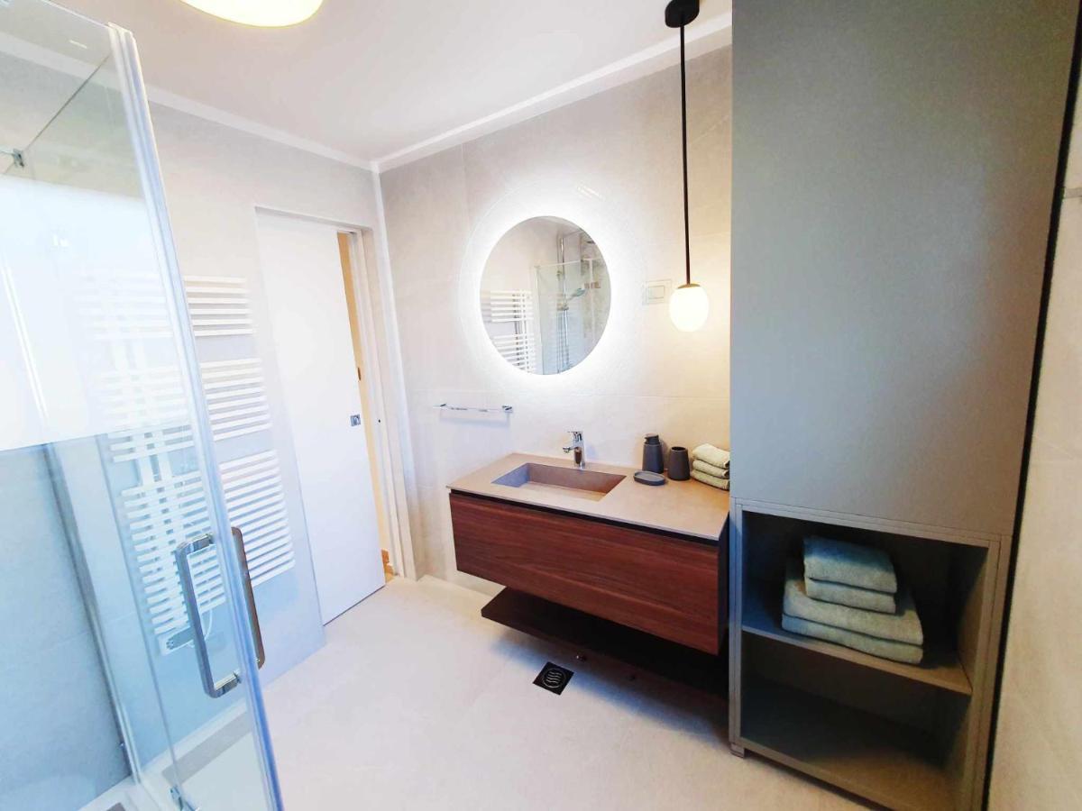 New Ana Design City Center Apartments Pula Exterior photo